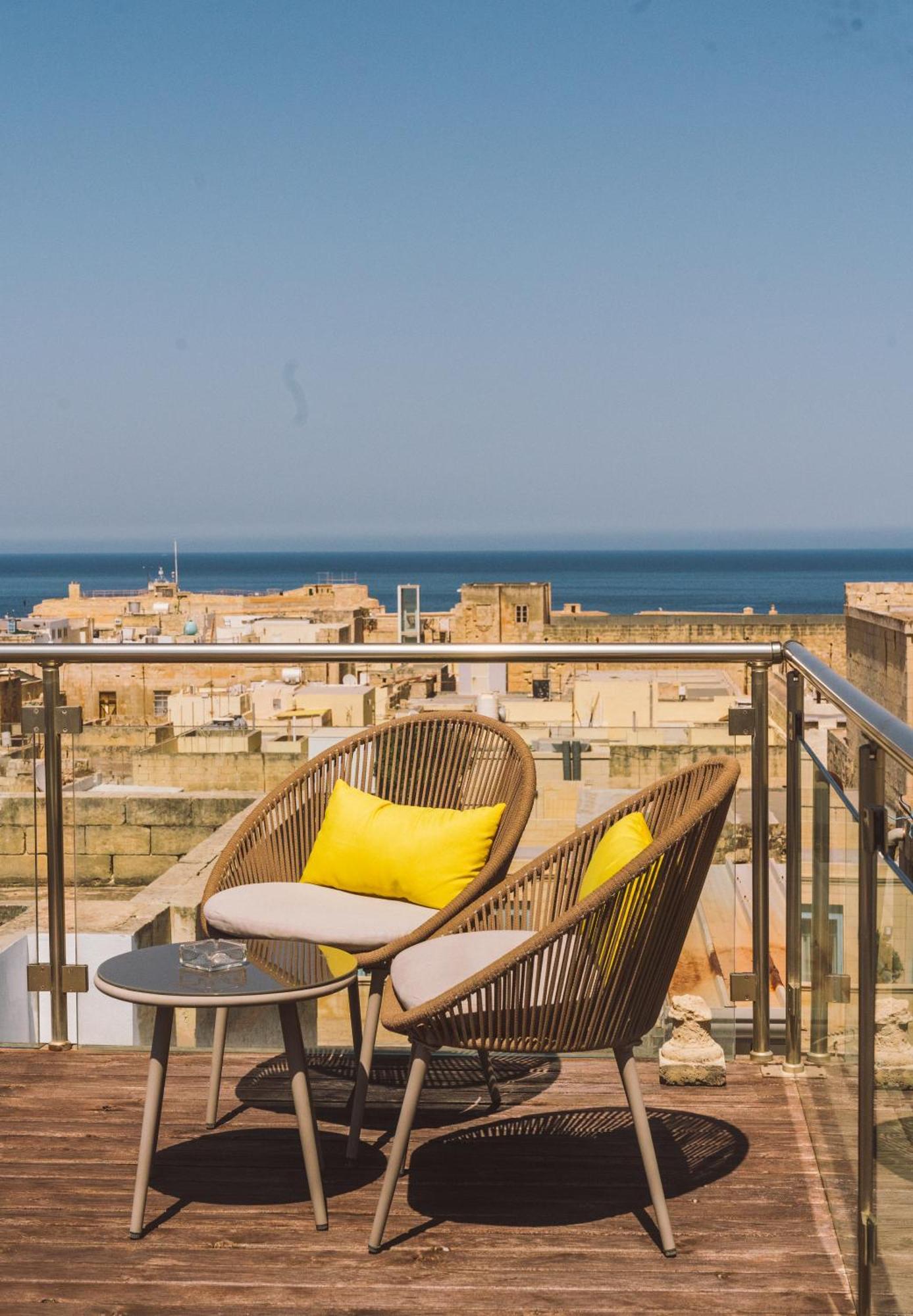 Vallettastay Skyline Sea View Studio Bagian luar foto
