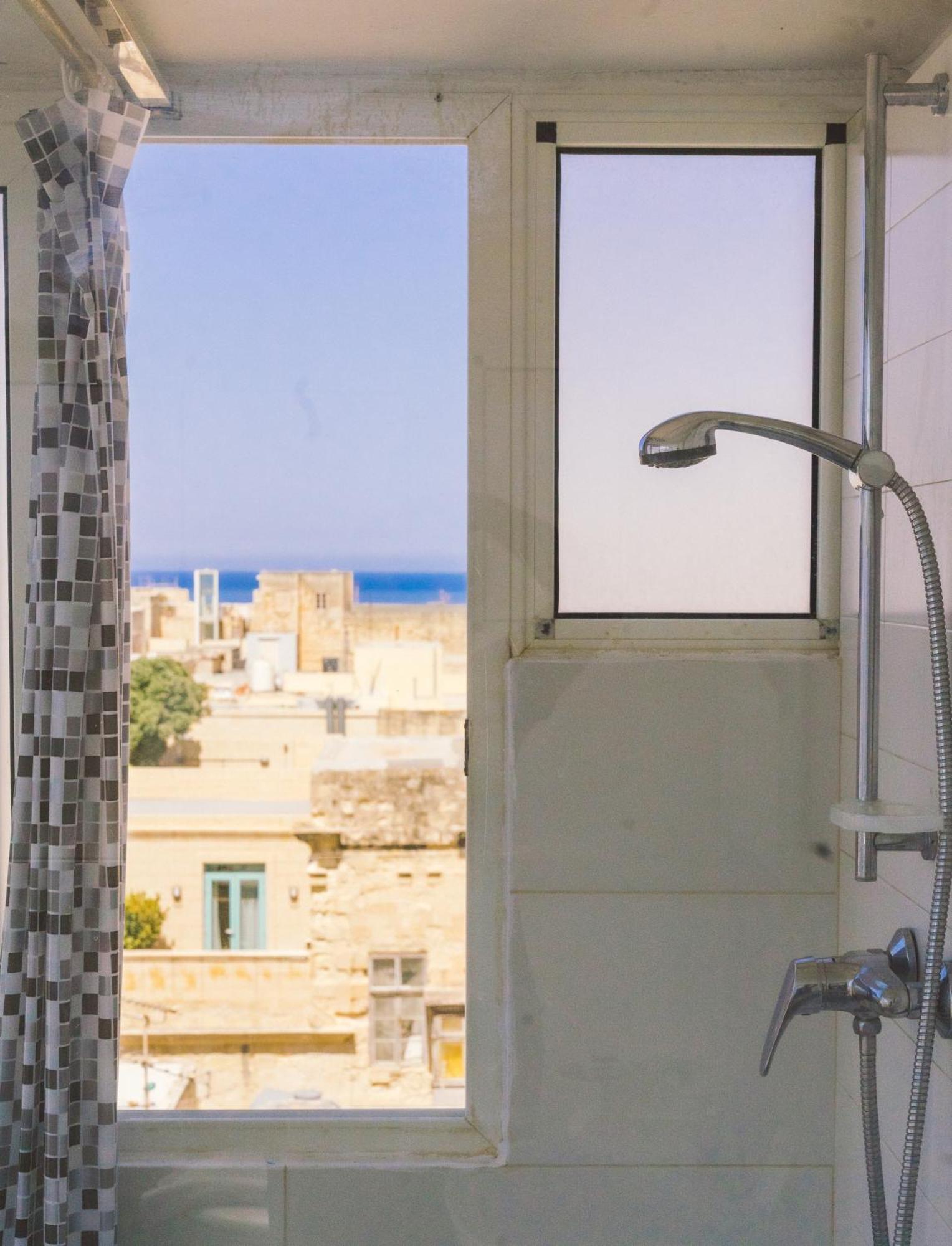 Vallettastay Skyline Sea View Studio Bagian luar foto